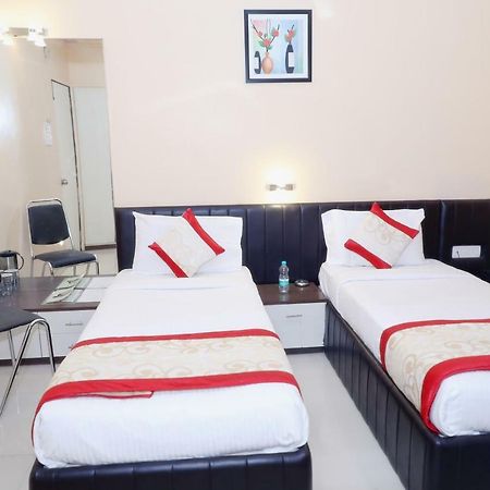 Hotel Vijay Residency Аурангабад Екстериор снимка