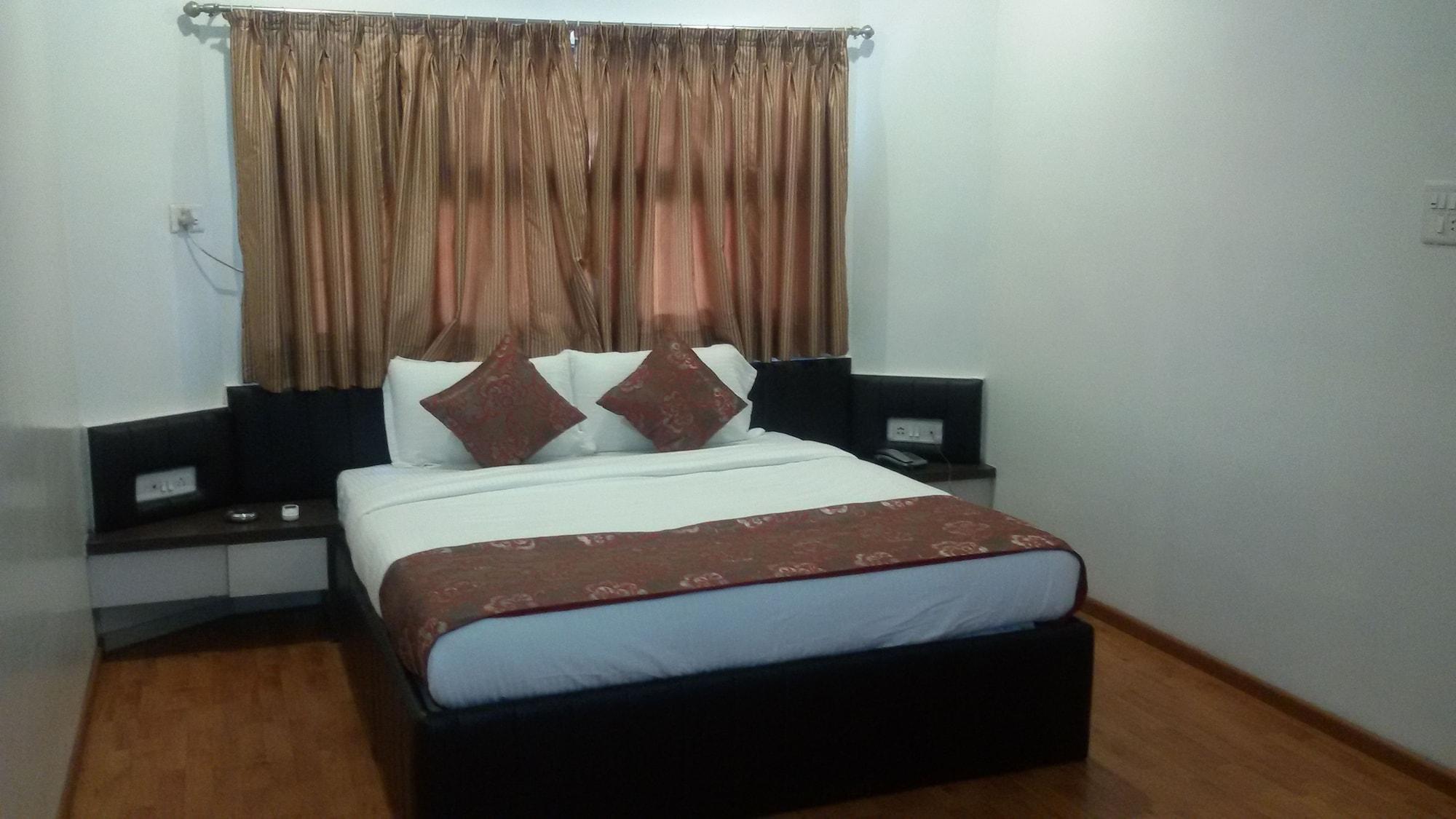 Hotel Vijay Residency Аурангабад Екстериор снимка