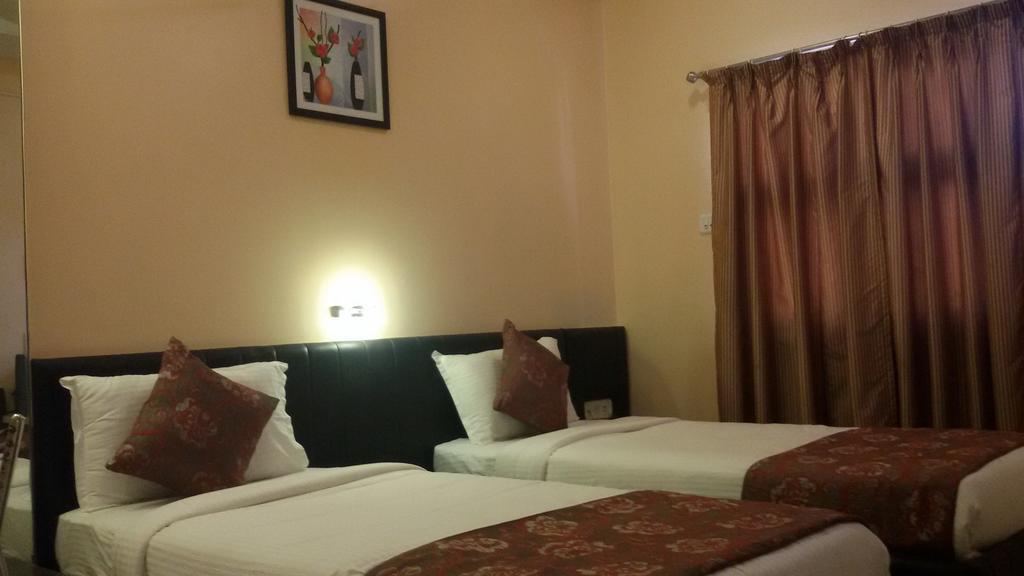 Hotel Vijay Residency Аурангабад Екстериор снимка