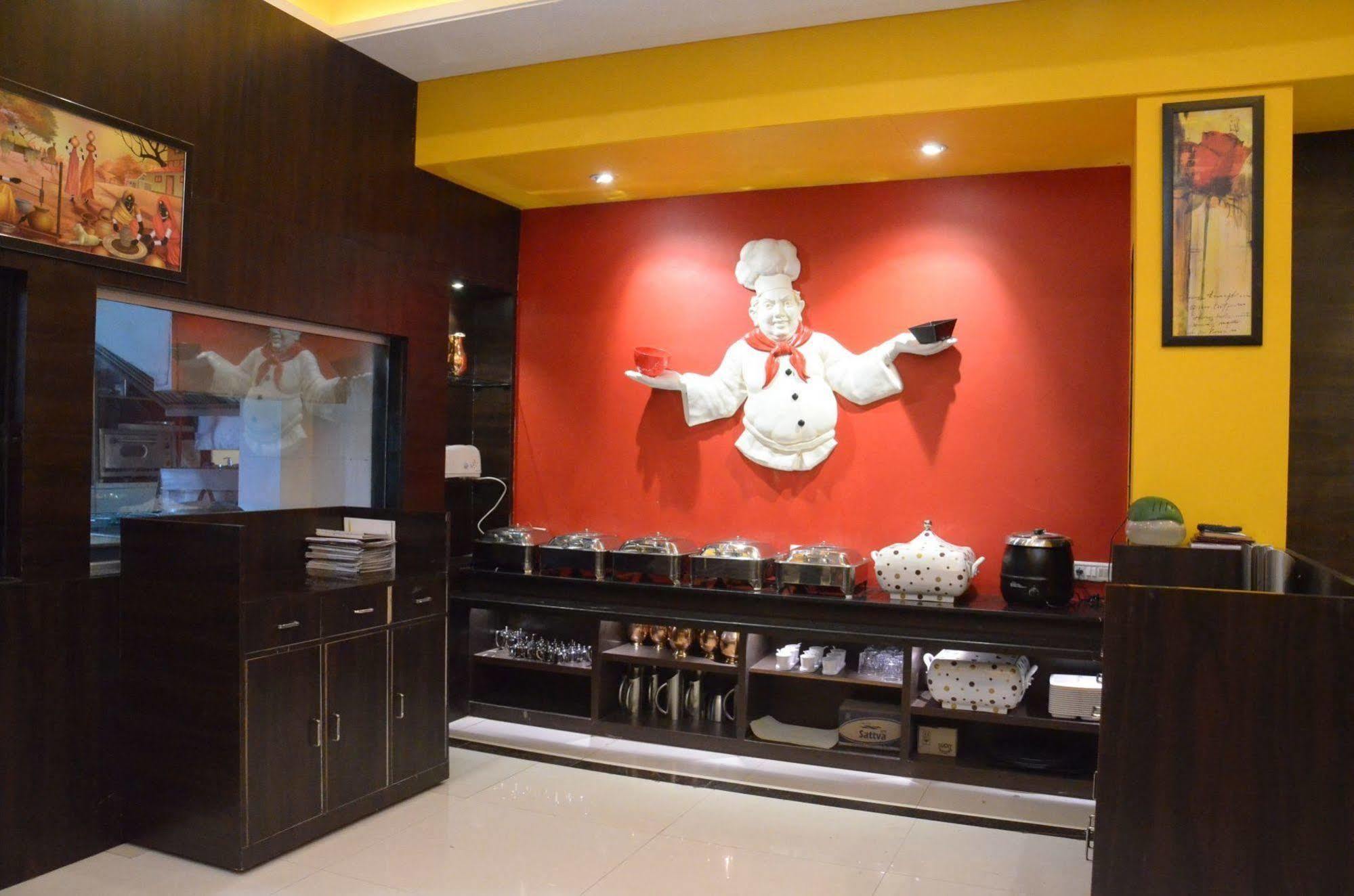 Hotel Vijay Residency Аурангабад Екстериор снимка