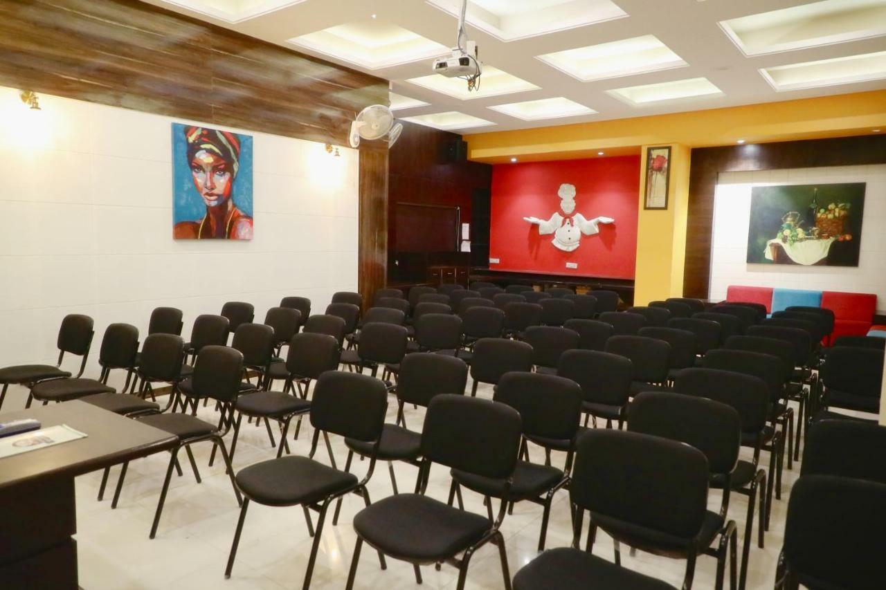 Hotel Vijay Residency Аурангабад Екстериор снимка